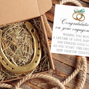 Cadeau de fiançailles unique pour couple fer à cheval porte-bonheur gravé avec carte personnalisée | Porte-bonheur pour mariage | Décoration d'intérieur souvenir fiançailles
