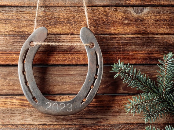 Engraved horse shoe best sale