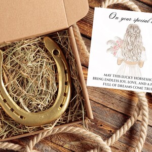 Regalo de boda para novia: herradura de la suerte personalizada con tarjeta para el día de la boda / amuleto de buena suerte grabado personalizado para la novia en su día especial
