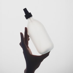 White Matt Glass Spray Bottle: Essential Oil Mist Atomiser