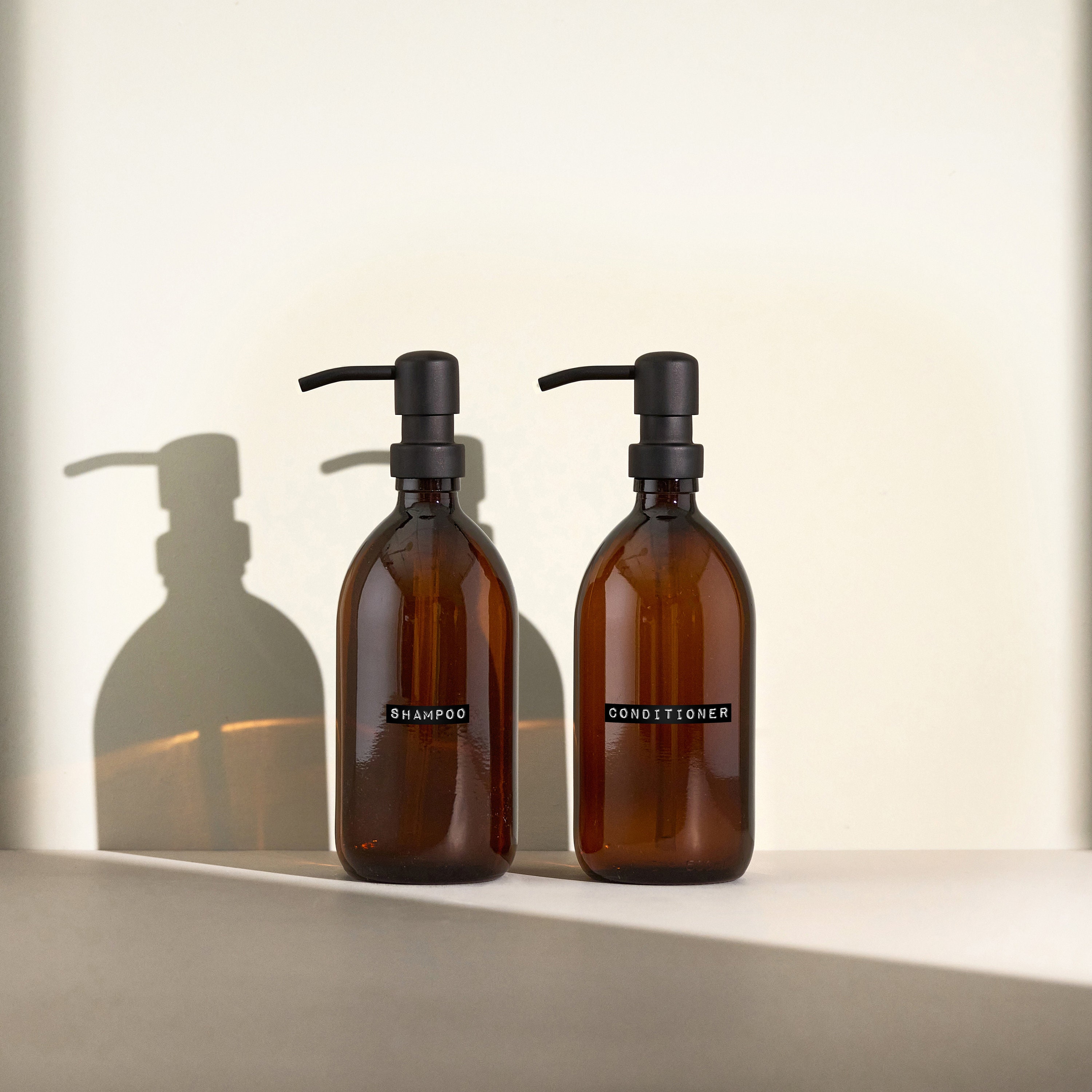 Flacon en verre ambré 500 ml avec pompe – The Naked Shop