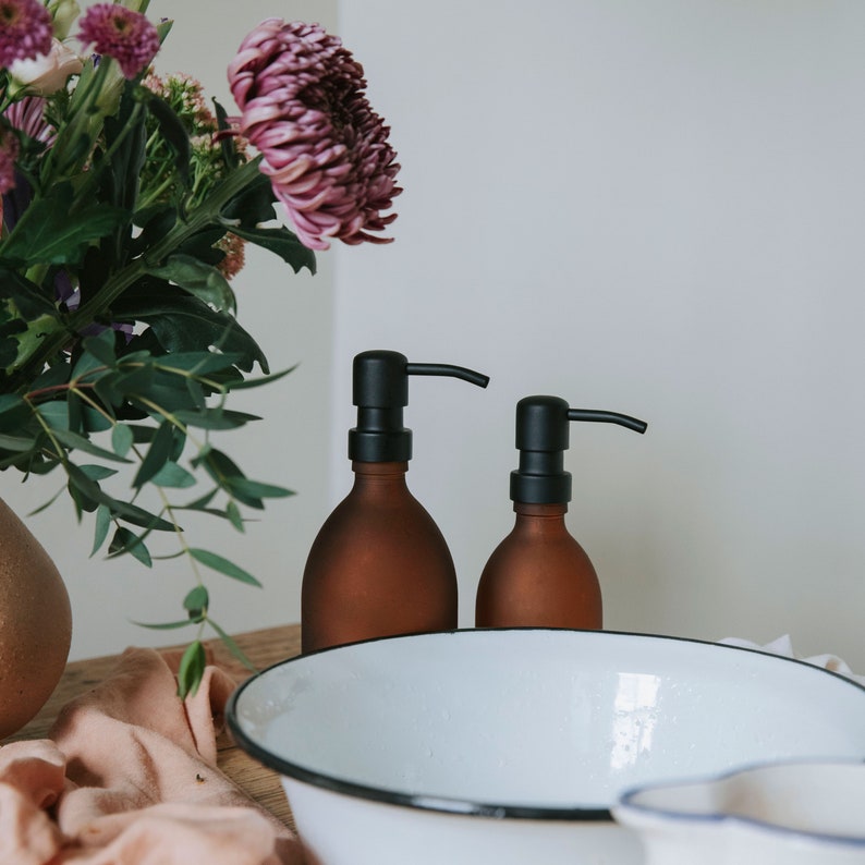 Distributeur de savon en verre ambré, Bouteille de savon en verre mat, Pompe à savon en verre, Pompe en verre réutilisable, Flacon distributeur en verre, Bouteilles Clean Living image 7