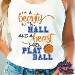Soy una bella en el pasillo y una bestia cuando juego a la pelota Svg, Baloncesto femenino Svg, Descargas digitales, Archivo Svg para Cricut, Baloncesto femenino Svg