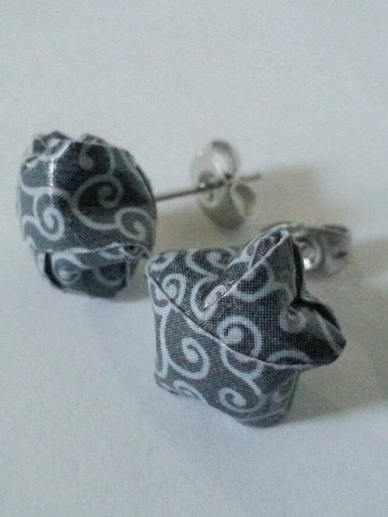 Lucky Star studs swirl