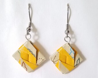 Origami earrings, square tile