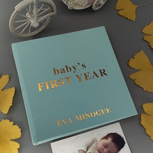 Linen Photo Album with pockets, Personalized Baby Memory Book, Scrapbook Photo Album for 100/200/300 4x6 photos, Baby&#39;s First Year