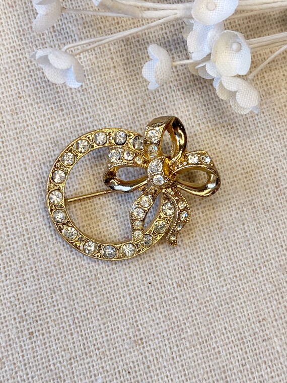 Vintage Crystal Brooch, Vintage Gold Brooch, Cryst