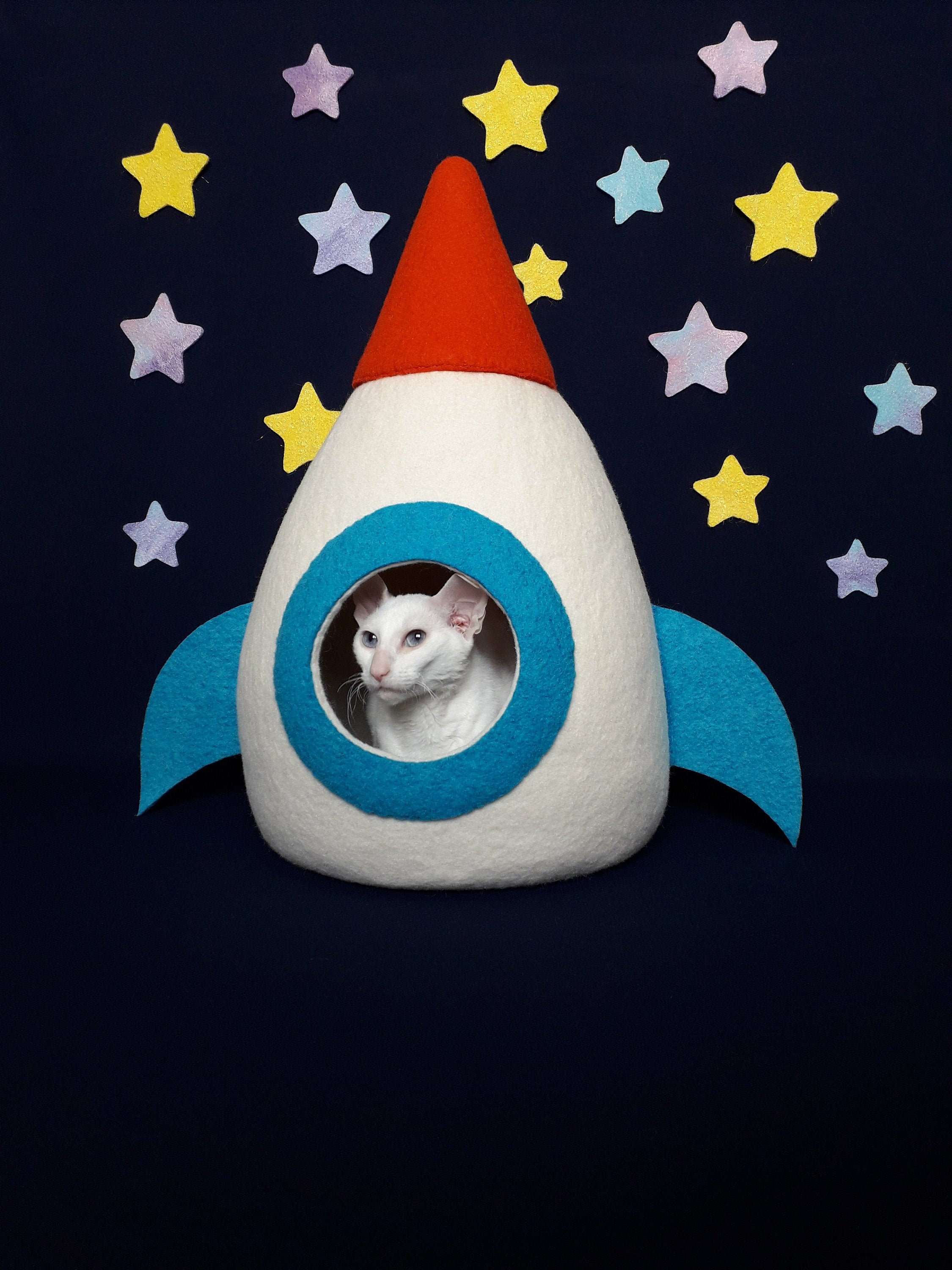 spaceship cat bed
