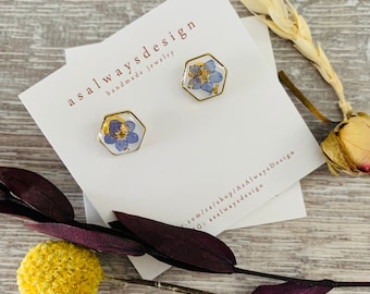 Handmade earring, Floral earrings, handmade earrings, Resin Earrings, Forget me not earrings