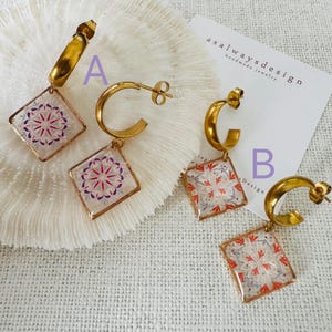 Handgemaakte bloemenharsoorbellen: messing sieraden met echte bloemen