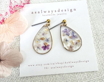 Pendientes colgantes de resina con flores naturales, joyería botánica inspirada en la naturaleza, hechos a mano en latón.