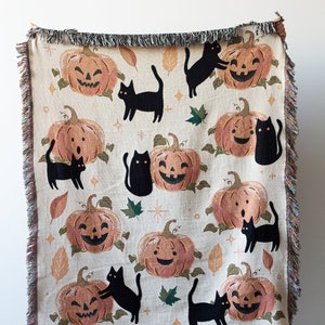 Pumpkin Black Cats Blanket: Halloween Woven Throw, Cute Autumn Fall Home Decor, Witchy Style, Jackolantern, Gift for Cat Lover, Spooky