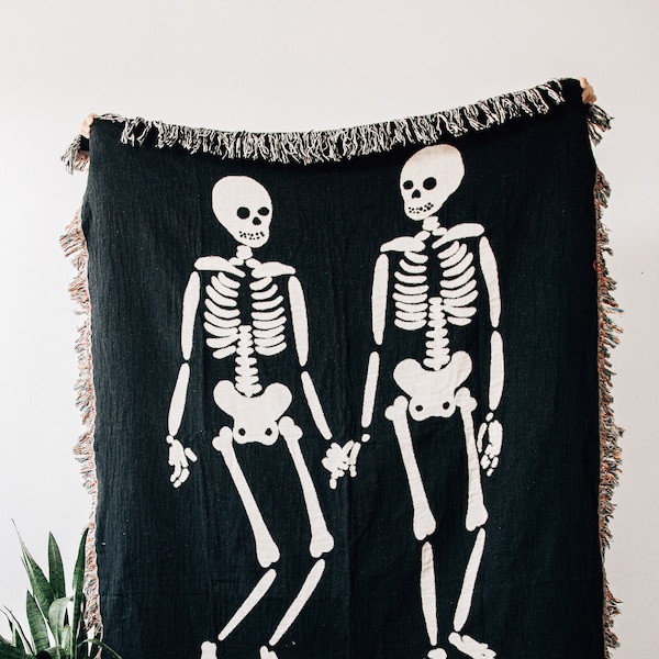 Skeleton Love Woven Blanket: Spooky Creepy Goth Decor, Halloween Couple Throw, Wedding Anniversary Gift, Til Death Do Part, Whimsical Skull