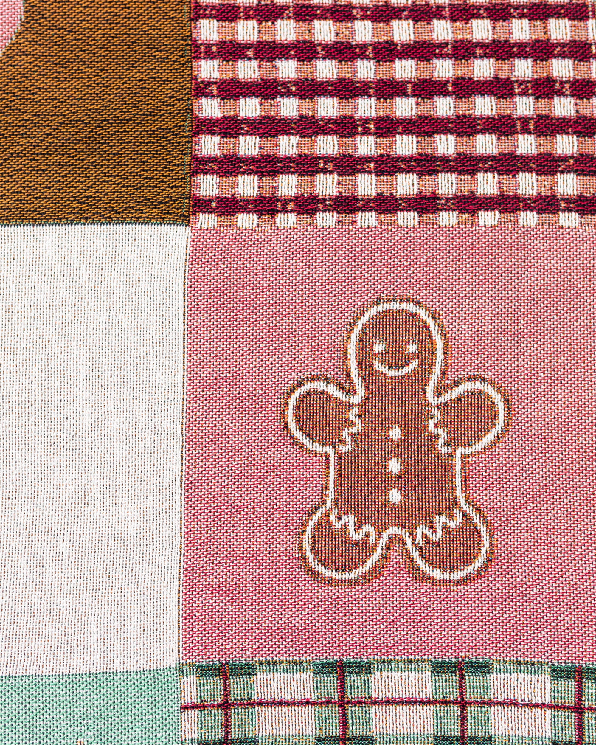 Christmas Blanket: Granny Square Patchwork Quilt Style, Cute Gingerbread Woven Throw, Winter Decoration, Pink & Green, Santa Hat Tree, Plaid