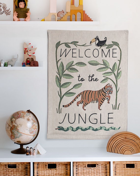 Jungle Tapestry: Woven Tiger Wall Hanging for Nursery  display picture 3