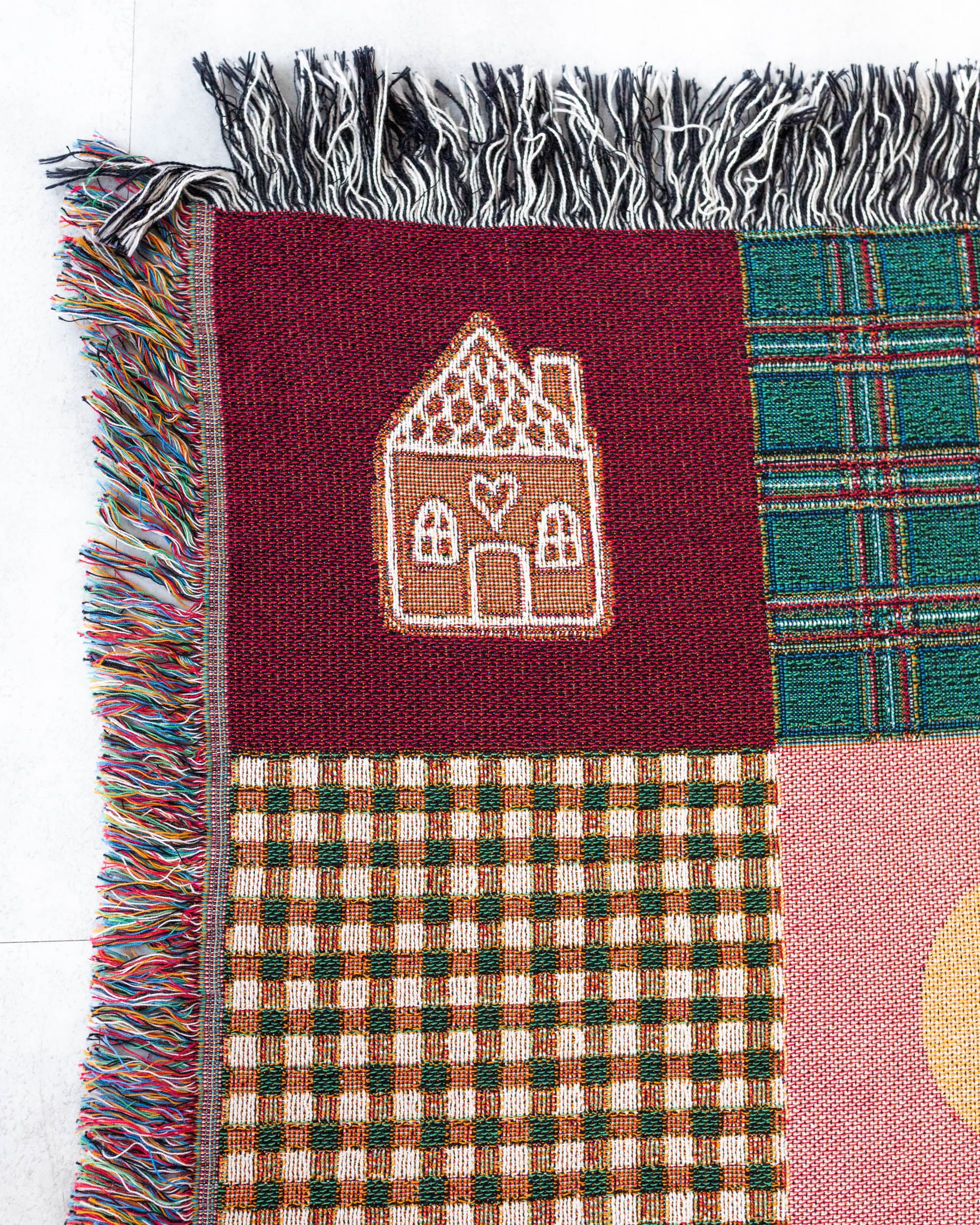 Christmas Blanket: Granny Square Patchwork Quilt Style, Cute Gingerbread Woven Throw, Winter Decoration, Pink & Green, Santa Hat Tree, Plaid