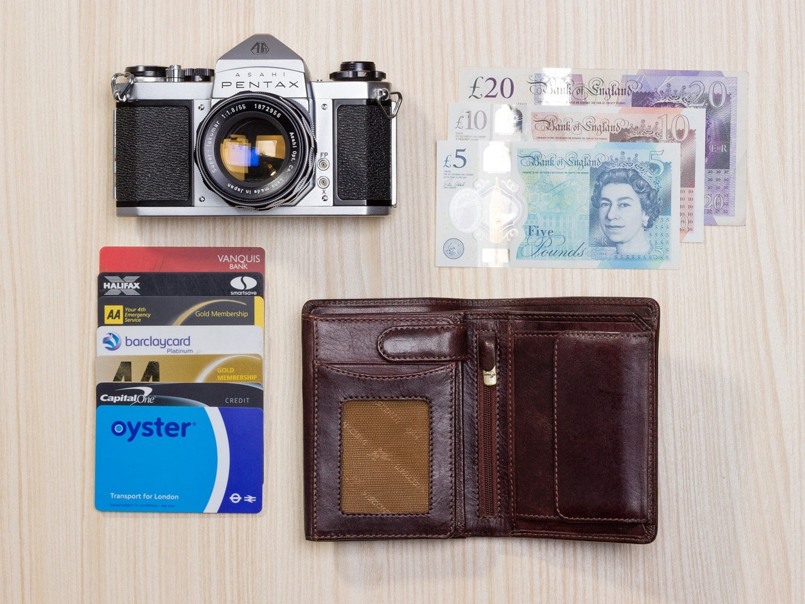 Epd Wallet VISCONTI - Luxury Tan Leather Wallet With RFID Protection - Expandable ...