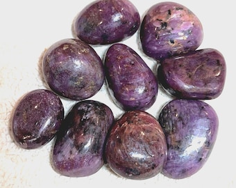 Wunderschöne Polierte Rubin Trommelsteine - Set aus Neun Steinen