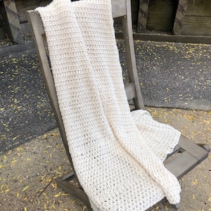 Handmade Knit Women&#39;s Ivory Wrap