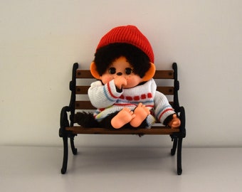 Prachtige vintage Toho Daisuke Monchhichi / ± 30 cm / Slaapogen / Jongen / + schattige outfit in nieuwstaat / Japan / jaren '70