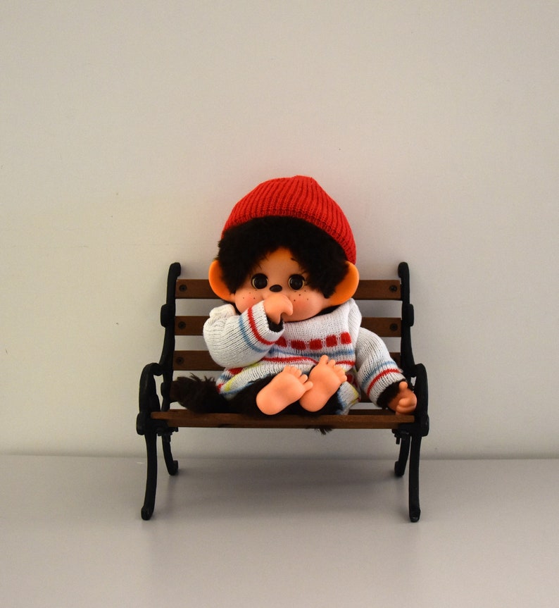 Prachtige vintage Toho Daisuke Monchhichi / 30 cm / Slaapogen / Jongen / schattige outfit in nieuwstaat / Japan / jaren '70 afbeelding 1