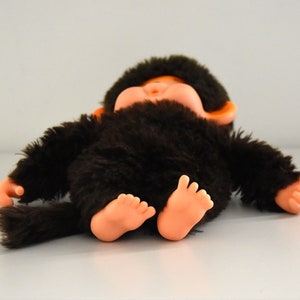 Prachtige vintage Toho Daisuke Monchhichi / 30 cm / Slaapogen / Jongen / schattige outfit in nieuwstaat / Japan / jaren '70 afbeelding 7