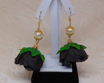 Earrings Black Roses