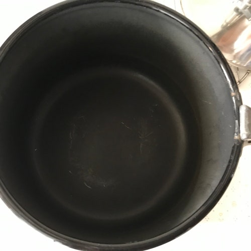 Midcentury FLEX SEAL Pressure Cooker Black Enamel With shops Flexible Chrome Sealing Lid