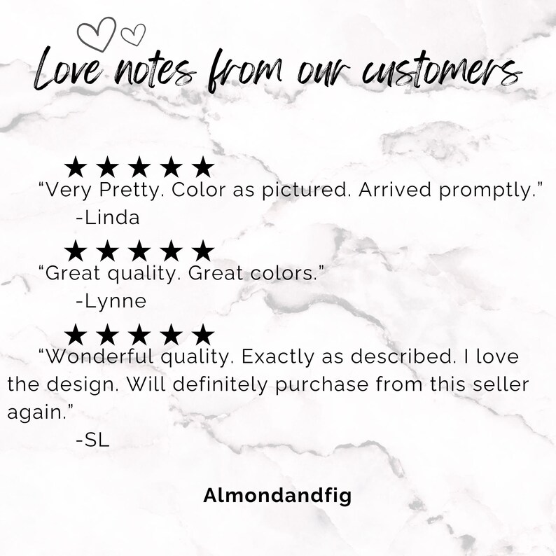 以下が含まれることがあります： 手書き風の「Love notes from our customers」の文字が入った、白い大理石模様の背景。顧客レビューは星評価と引用文とともに表示され、ショップ名「Almondandfig」も含まれています。