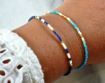Bracelet de perles de rocaille, bracelets de perles délicats, bracelet à superposition, bracelet de petites perles, cadeaux pour femme, bracelet minimaliste coloré pour tous les jours