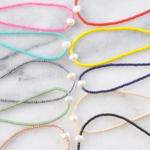 Pearl String Bracelets, Seed Bead Bracelet, Tiny Pearl Beaded Bracelet, Adjustable Pearl Bracelet, Friendship Bracelet, Minimalist Bracelet