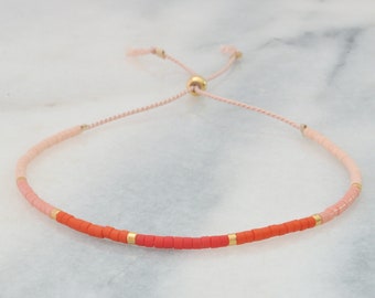 Ombre Red Seed Bead Bracelet, Adjustable Blush String Bracelet, Tiny Beaded Bracelet, Pink Peach Bracelet, Everyday Friendship Bracelet