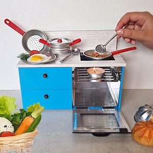 Petit kit de cuisine Mini cuisinière pour cuisiner de vrais petits aliments Miniatures de travail Mini four avec casseroles et poêles miniatures Ensemble de cuisine pour maison de poupée image 9