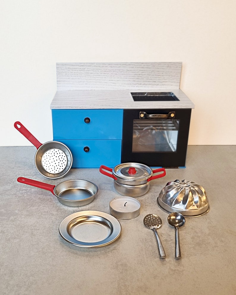 Petit kit de cuisine Mini cuisinière pour cuisiner de vrais petits aliments Miniatures de travail Mini four avec casseroles et poêles miniatures Ensemble de cuisine pour maison de poupée image 10