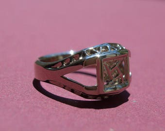 Tesseract Ring