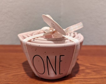 Rae Dunn NEW Speckled Pink Measuring Cups - Hard to Find