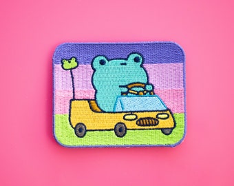 車のカエルのアイロン接着パッチ、かわいい刺繍アップリケ
