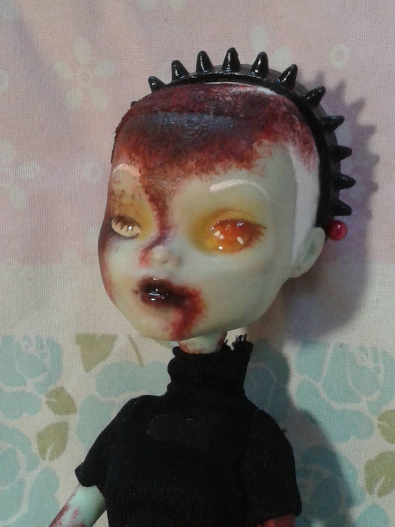 monster high zombie girl
