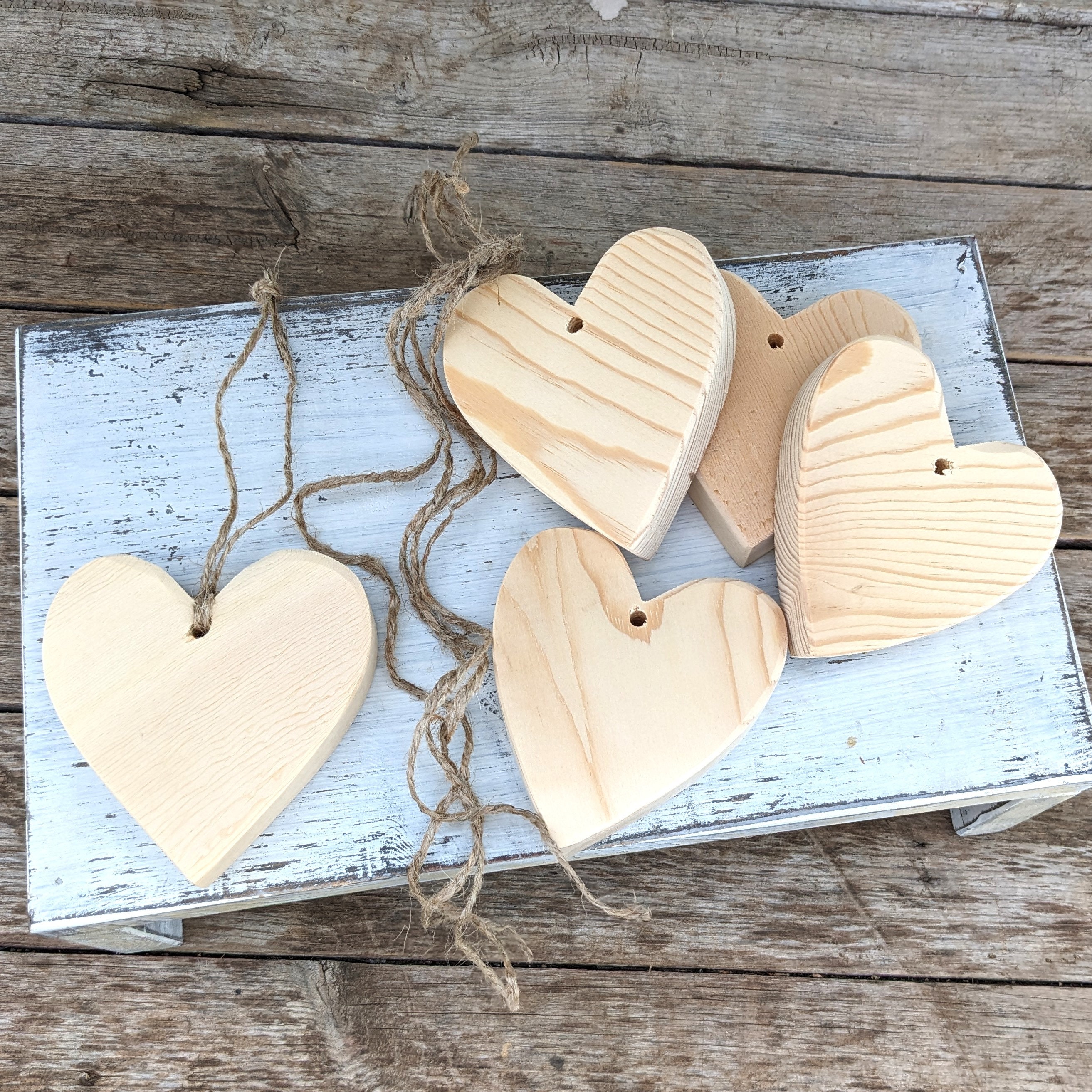 Qunclay 40 Pcs Wooden Hearts with Magnets 3.15 Inch Unfinished Blank Heart  Small Wooden Hearts DIY Decor Wood Slices Tags Card Decorations for Crafts