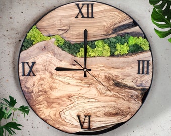 Round Frame Preserved Moss Wood Wall Clock, Natural Olive Wood Art