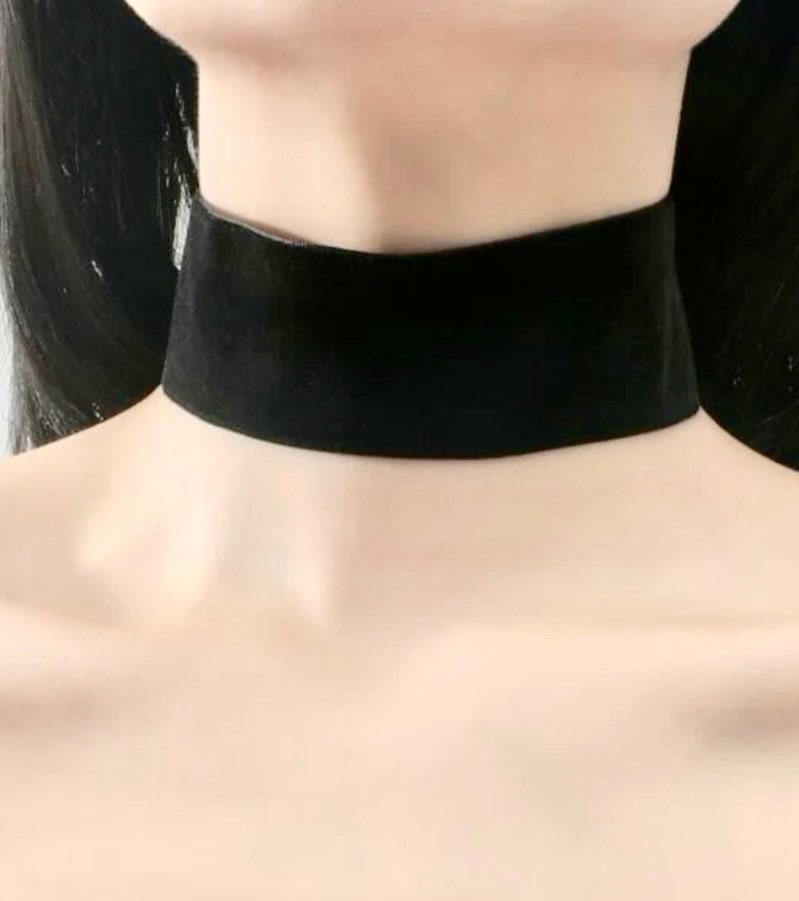 Luxe Black Velvet Choker / STAINLESS STEEL / Thick Black Choker / Goth  Grunge/ Velvet Chokers / Black Choker / Cosplay Costume 