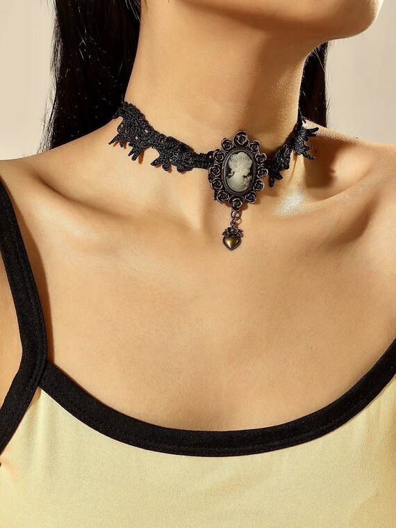 Halloween Beaded Lace Choker Necklace - Black