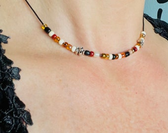 Beaded choker necklace, Minimalist necklace, Daisy beaded choker, Colorful seed bead choker.
