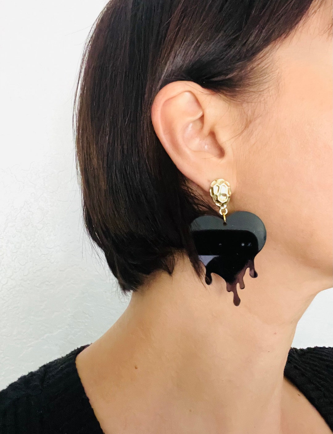 Black heart sale earrings