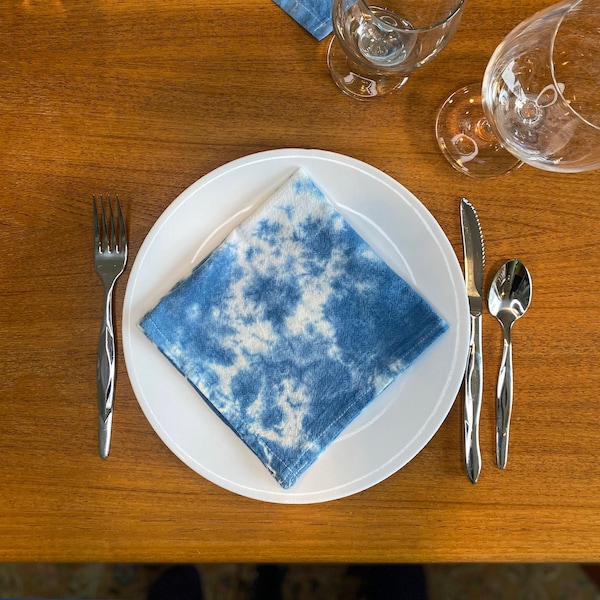 indigo dots napkins