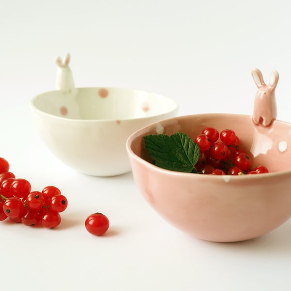 Cute Rabbit Bowl Pottery Handmade, Animal Bowl. An unique Serving bowl. Made in Italy.