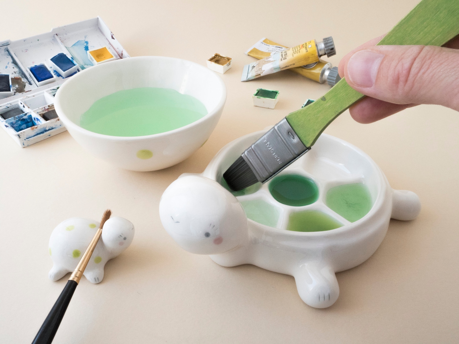 Ceramic Palette and Brush Rest, Sea Turtle Shaped. Handmade in Italy. - Whole Kit (2 pcs)
