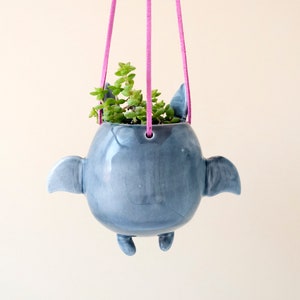 Flying Bat Hanging Plant Holder. A Cute Bat Hanging Vase in Ceramic. Handmade in Italy. Halloween Decoration. zdjęcie 3