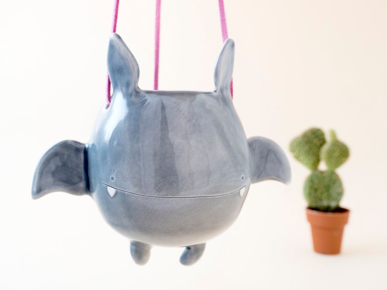 Flying Bat Hanging Plant Holder. A Cute Bat Hanging Vase in Ceramic. Handmade in Italy. Halloween Decoration. zdjęcie 6