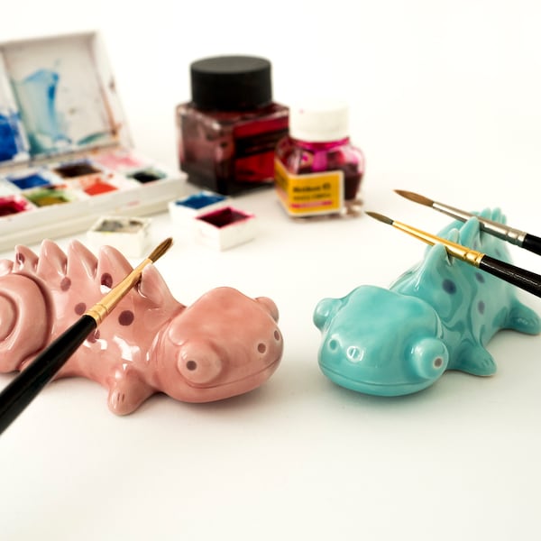 Ceramic Chameleon Brush Rest, Paintbrush Rest in Pink or Blue. Handmade in Italy